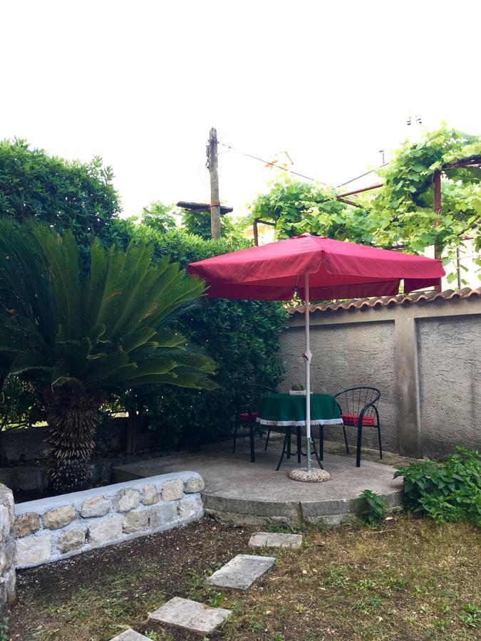 Apartment Garden Kotor Exterior photo